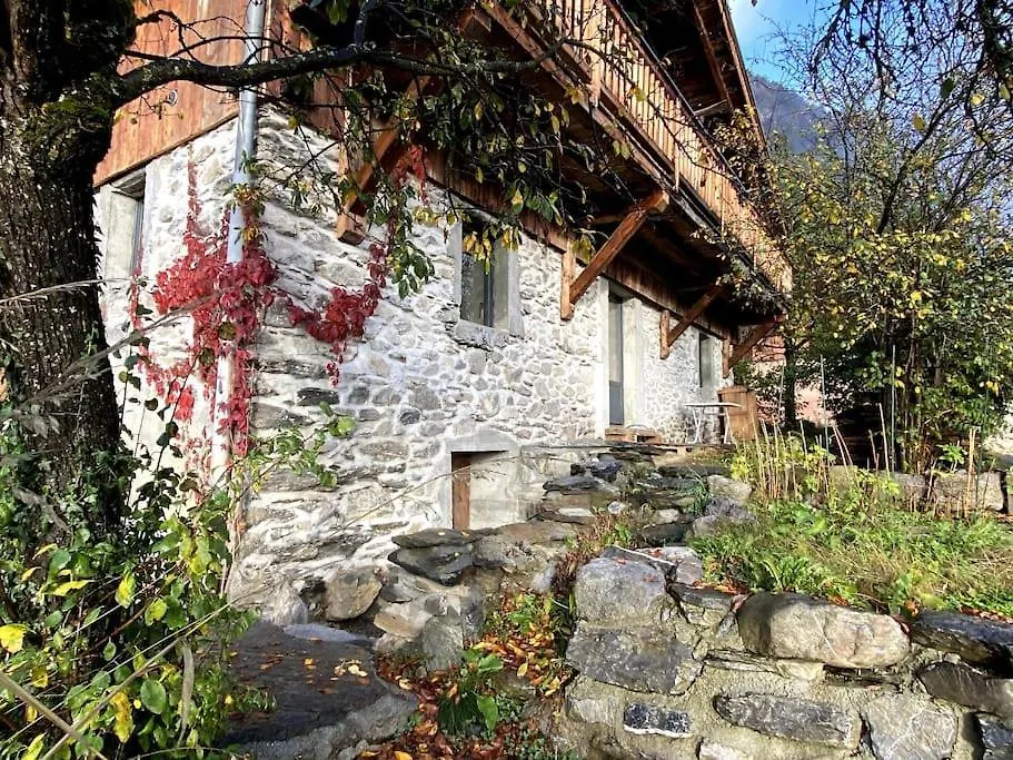300-Year-Old Farmhouse Chalet Servoz Apartamento