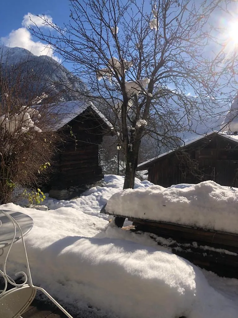 300-Year-Old Farmhouse Chalet Servoz Apartamento